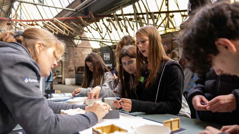 Dag van Techniek Dongen - System Flex legt lego-principe uit